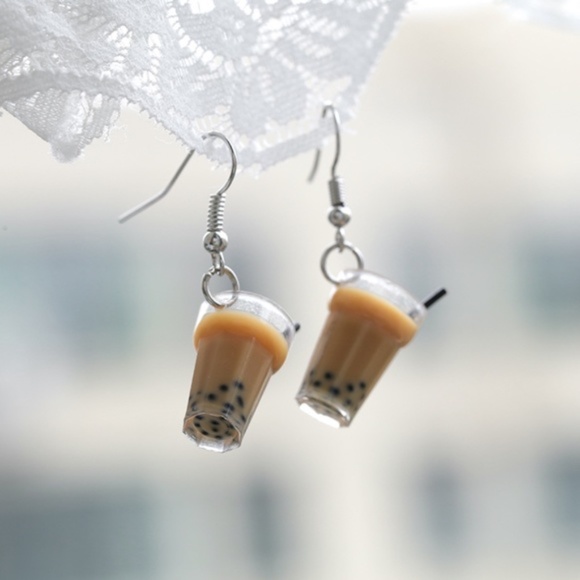 NWT New! Boba Milk Tea Bubble Tea Tapioca Earrings - Picture 4 of 4
